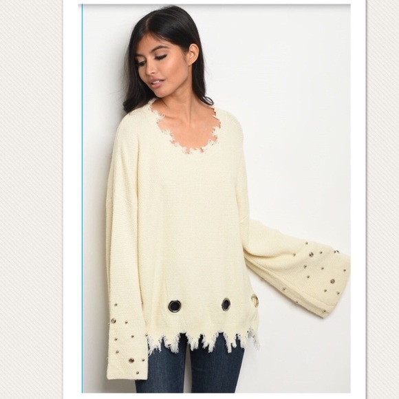 Sweaters - ⚠️only 1 left⚠️ wool blend boho grommet sweater L